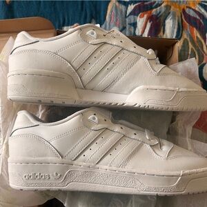 adidas Rivalry Low Sneakers in White